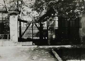 Stadtarchiv Weimar, 60 10-5/12, Blick auf den ehemalige Eingang zum Künstlerverein, um 1970