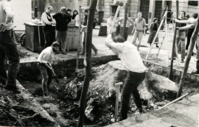 Stadtarchiv Weimar, 60 10-5/12, Blick auf den Theaterplatz, 1990