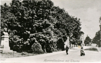 Stadtarchiv Weimar, 60 10-5/12, Blick in die Straße am Theater, um 1900