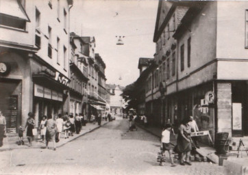 Stadtarchiv Weimar, 60 10-5/13, Blick in die Wielandstraße , 1960