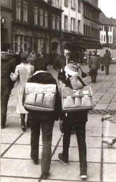 Stadtarchiv Weimar, 60 10-5/13, Bummel durch die Wielandstraße, 1984