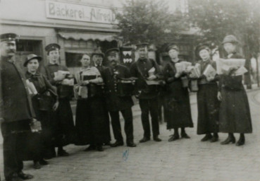 Stadtarchiv Weimar, 60 10-5/14, Blick auf den Sophienstiftsplatz/ Ecke Erfurter Straße, 1917