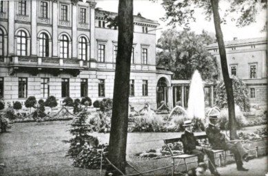 Stadtarchiv Weimar, 60 10-5/15, Blick in die Grünanlage am Karlsplatz , um 1900