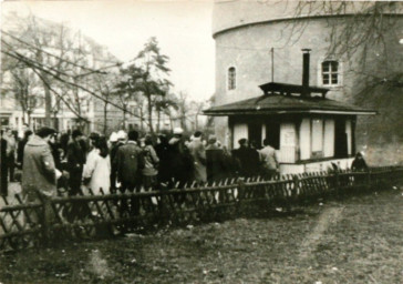 Stadtarchiv Weimar, 60 10-5/15, Blick auf den Goetheplatz, 1964