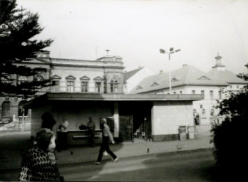 Stadtarchiv Weimar, 60 10-5/15, Kiosk am Goetheplatz, 1982