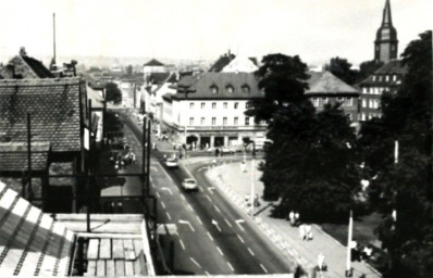 Stadtarchiv Weimar, 60 10-5/15, Blick auf den Goetheplatz und in die Karl-Liebknecht-Straße, 1985