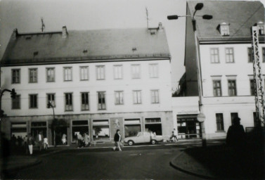 Stadtarchiv Weimar, 60 10-5/15, Blick aus der Geleitstraße auf den Goetheplatz, 1988