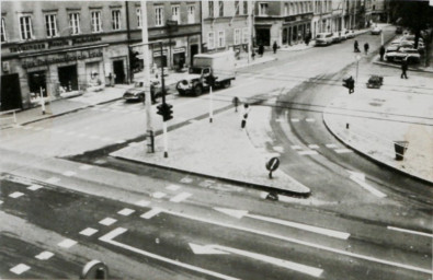 Stadtarchiv Weimar, 60 10-5/15, Blick vom Postamt in den Einmündungsbereich Graben, 1985