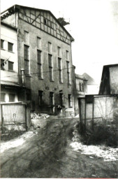 Stadtarchiv Weimar, 60 10-5/15, Blick am Jugendklubhaus/Rückseite, 1986