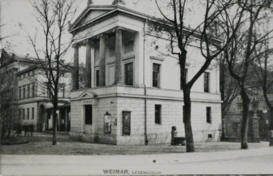 Stadtarchiv Weimar, 60 10-5/15, Blick auf das Lesemuseum am Karlsplatz, ohne Datum