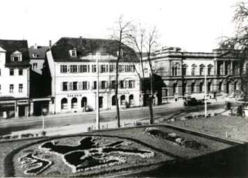 Stadtarchiv Weimar, 60 10-5/15, Blick auf den Goetheplatz, 1960