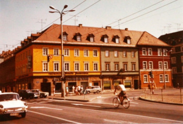 Stadtarchiv Weimar, 60 10-5/15, Blick auf den Goetheplatz, Ecke Karl-Liebnecht-Straße/Graben, 1986