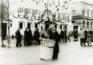 Stadtarchiv Weimar, 60 10-5/15, Blick auf den Karlsplatz, 1933