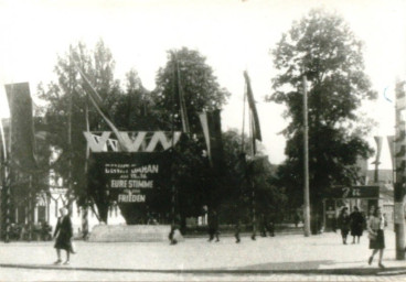 Stadtarchiv Weimar, 60 10-5/15, Blick auf den Goetheplatz, 1950