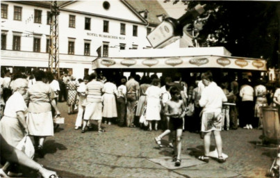 Stadtarchiv Weimar, 60 10-5/15, Blick auf den Goetheplatz , 1990