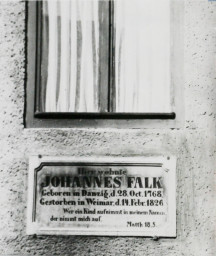 Stadtarchiv Weimar, 60 10-5/16, Gedenktafel am Falkhaus, Marstallstraße , ohne Datum