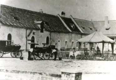 Stadtarchiv Weimar, 60 10-5/16, Blick in den Hof des Fürstlichen Vorwerks, ohne Datum