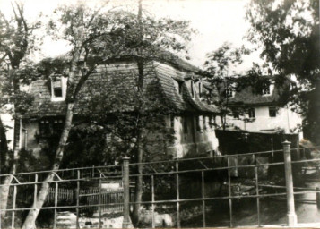 Stadtarchiv Weimar, 60 10-5/16, Altes Schlachthaus (Ilmseite) an der Kegelbrücke, um 1880