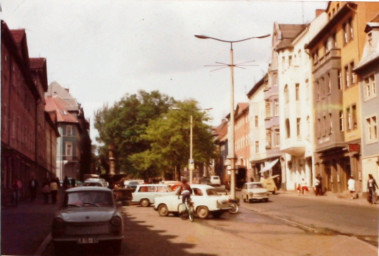 Stadtarchiv Weimar, 60 10-5/17, Blick in die Straße "Graben", 1987