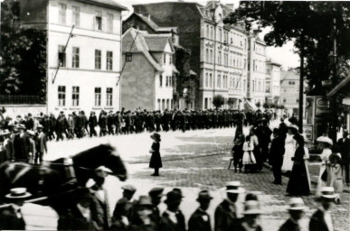 Stadtarchiv Weimar, 60 10-5/17, Blick in die Straße "Graben", um 1910