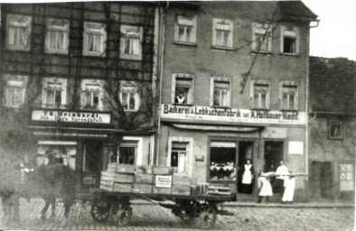 Stadtarchiv Weimar, 60 10-5/17, Blick auf die Häuser Graben 17/ 19, um 1900