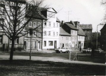 Stadtarchiv Weimar, 60 10-5/17, Blick in die Straße "Graben", um 1982