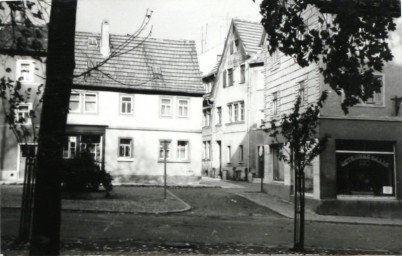 Stadtarchiv Weimar, 60 10-5/17, Blick auf Häuser Graben 23 und 25, 1985