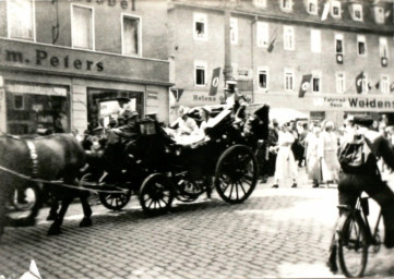 Stadtarchiv Weimar, 60 10-5/17, Blick auf den Kreuzungsbereich Untergraben/Graben/Jakobstraße, um 1940