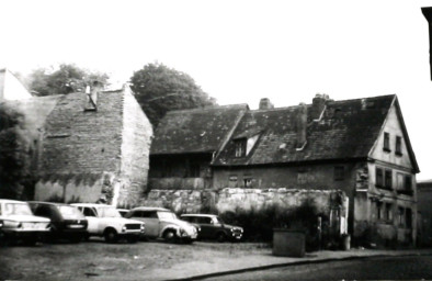 Stadtarchiv Weimar, 60 10-5/18, Blick auf den Parkplatz Jakobstraße, 1980