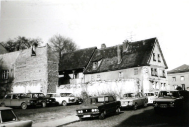 Stadtarchiv Weimar, 60 10-5/18, Blick auf Jakobstraße 45 (Bildmitte), 1981