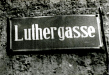 Stadtarchiv Weimar, 60 10-5/18, Straßenschild "Luthergasse", ohne Datum