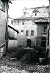 Stadtarchiv Weimar, 60 10-5/18, Blick in die Luthergasse, 1970