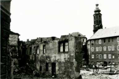 Stadtarchiv Weimar, 60 10-5/19, Blick aus der Kaufstraße in den Bornberg, 1986