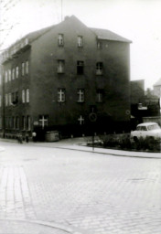 Stadtarchiv Weimar, 60 10-5/19, Blick auf die Kreuzung Carl-von-Ossietzky-Straße/Ernst-Kohl-Straße, ohne Datum