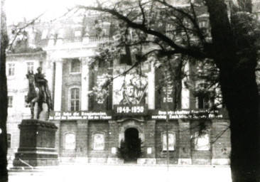 Stadtarchiv Weimar, 60 10-5/2, Blick auf den Platz der Demokratie, nach 1949