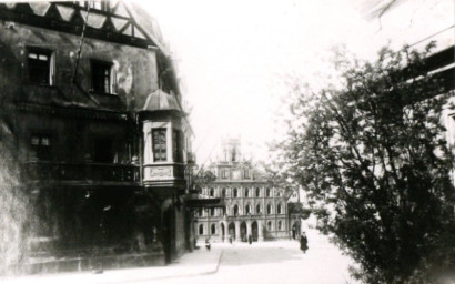 Stadtarchiv Weimar, 60 10-5/2, Blick vom Fürstenplatz auf den Markt, um 1920