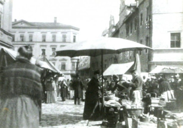 Stadtarchiv Weimar, 60 10-5/2, Wochenmarkt auf dem Fürstenplatz, um 1900