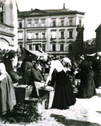 Stadtarchiv Weimar, 60 10-5/2, Wochenmarkt auf dem Fürstenplatz, ohne Datum