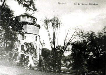 Stadtarchiv Weimar, 60 10-5/2, Blick auf den Turm der Großherzoglichen Bibliothek, wohl 1910