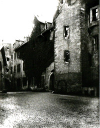 Stadtarchiv Weimar, 60 10-5/2, Blick in den Innenhof des Roten Schlosses, um 1920