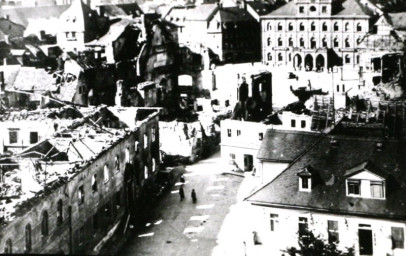 Stadtarchiv Weimar, 60 10-5/2, Blick vom Schlossturm auf den Grünen Markt, nach 1945