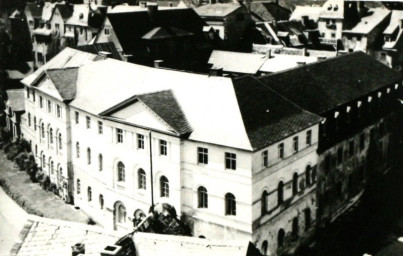 Stadtarchiv Weimar, 60 10-5/2, Blick vom Schlossturm auf das Gelbe Schloss, wohl 1985