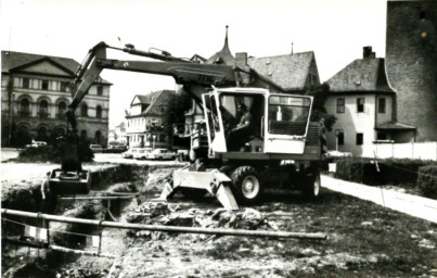 Stadtarchiv Weimar, 60 10-5/2, Blick auf den Platz der Demokratie, wohl 1990