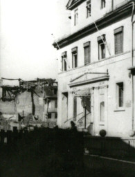 Stadtarchiv Weimar, 60 10-5/2, Grüner Markt 4- Residenzkaffee, nach 1945