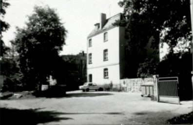 Stadtarchiv Weimar, 60 10-5/20, Blick in Gasse Am Jakobskirchhof , ohne Datum