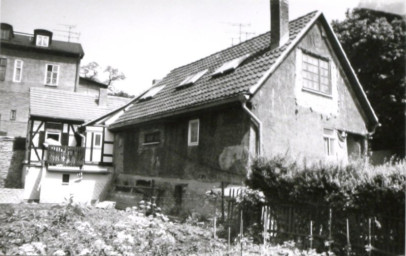 Stadtarchiv Weimar, 60 10-5/20, Blick in einen Garten, wahrscheinlich Am Jakobskirchhof, ohne Datum