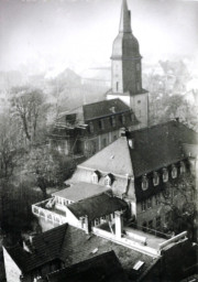 Stadtarchiv Weimar, 60 10-5/20, Blick auf die Jakobskirche vom Studentenwohnheim am Jakobsplan, 1978