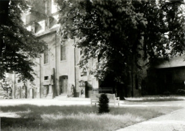 Stadtarchiv Weimar, 60 10-5/20, Blick auf den Jakobskirchhof, ohne Datum