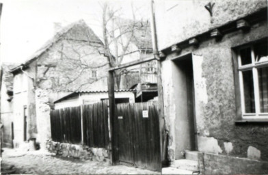 Stadtarchiv Weimar, 60 10-5/20, Blick auf die Friedensgasse 1-7, 1985