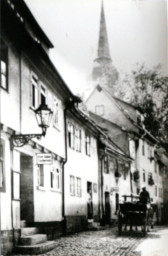 Stadtarchiv Weimar, 60 10-5/20, Blick in die Friedensgasse 7-15, 1930